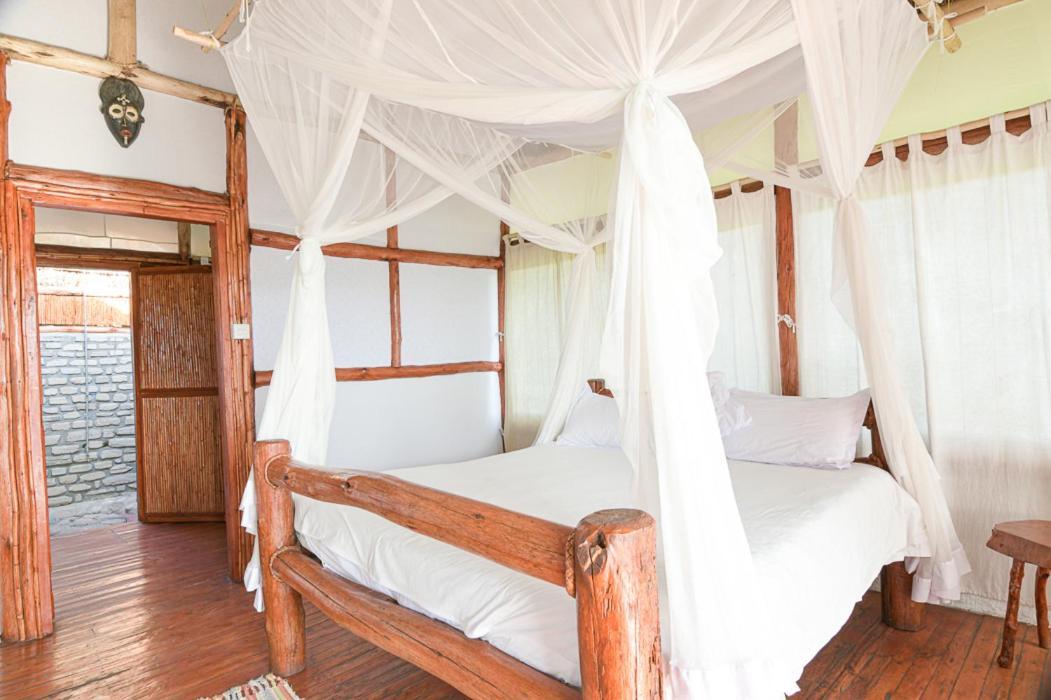 Kazinga Wilderness Safari Camp Hotel Касесе Екстериор снимка