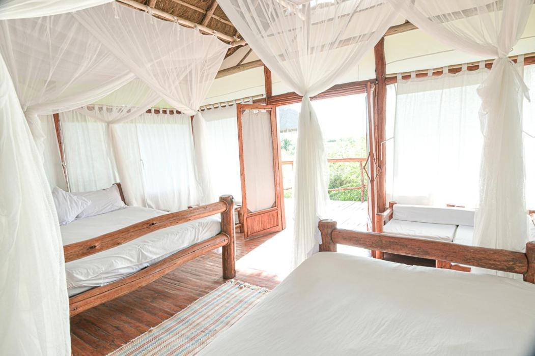 Kazinga Wilderness Safari Camp Hotel Касесе Екстериор снимка