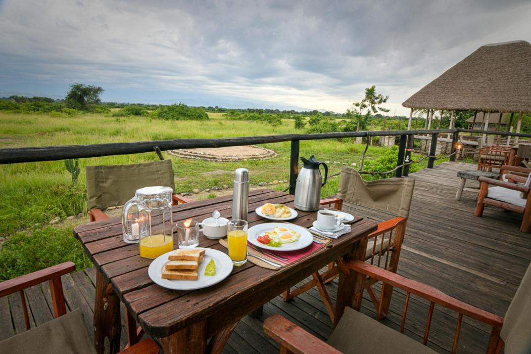 Kazinga Wilderness Safari Camp Hotel Касесе Екстериор снимка