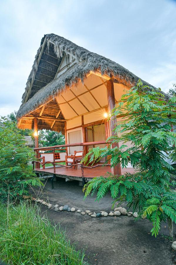 Kazinga Wilderness Safari Camp Hotel Касесе Екстериор снимка