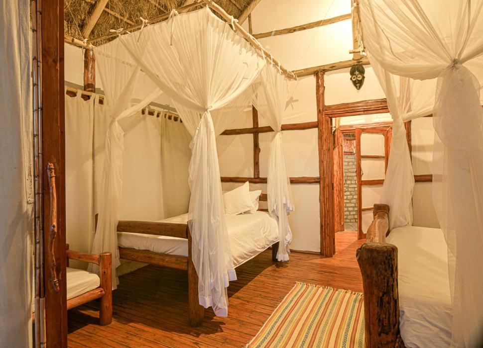Kazinga Wilderness Safari Camp Hotel Касесе Екстериор снимка