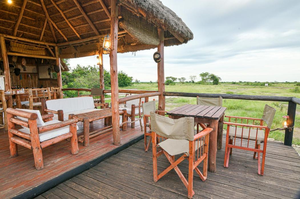 Kazinga Wilderness Safari Camp Hotel Касесе Екстериор снимка