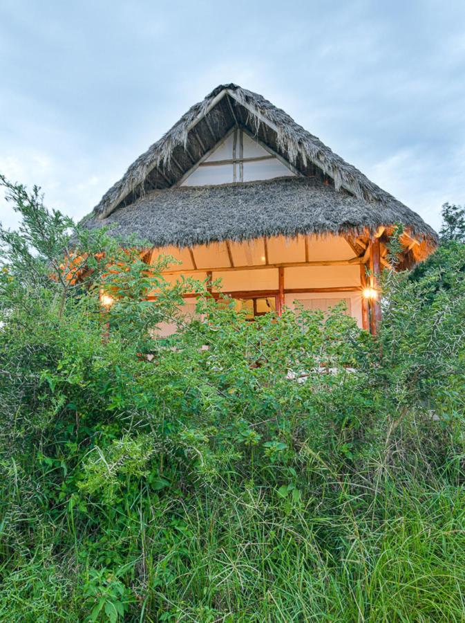 Kazinga Wilderness Safari Camp Hotel Касесе Екстериор снимка