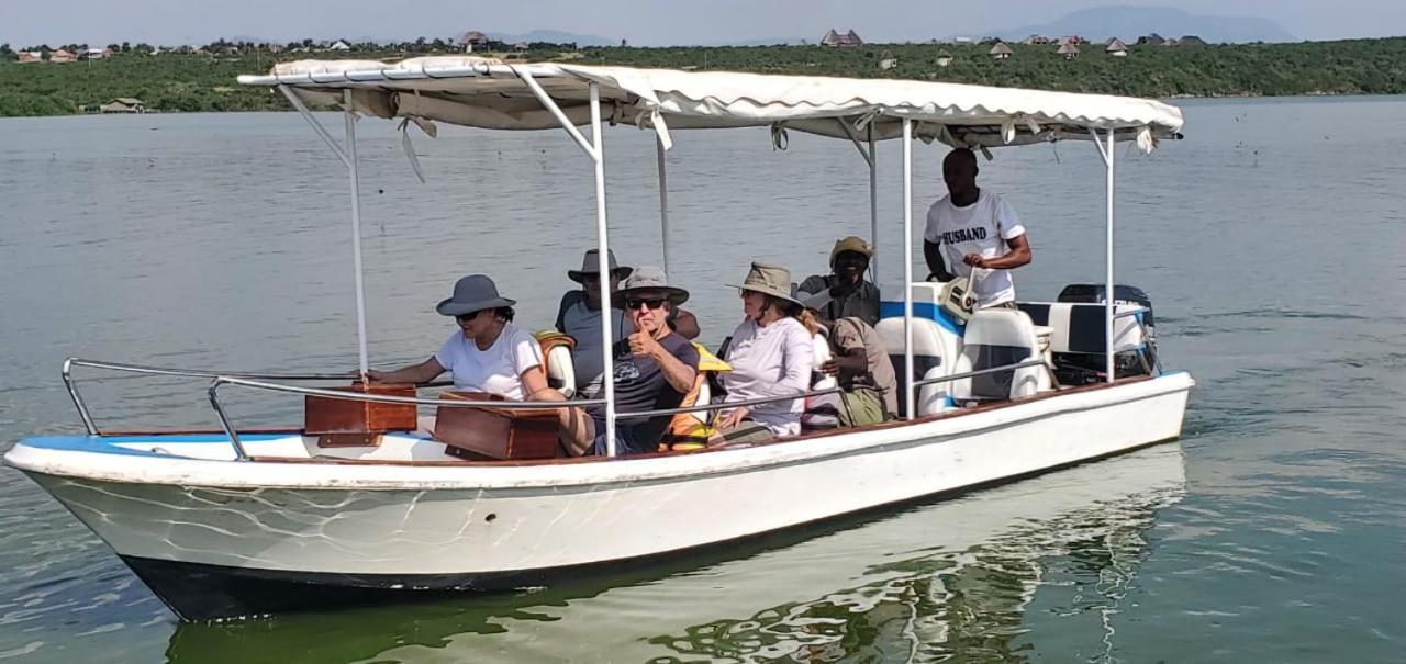 Kazinga Wilderness Safari Camp Hotel Касесе Екстериор снимка